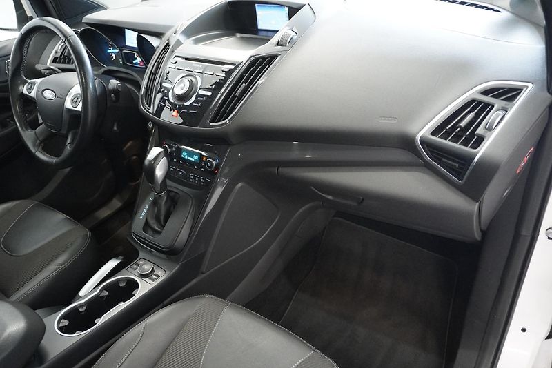 Ford Kuga 2.0 TDCI 132kW TITANIUM 4X4 - fotka 27 z 32