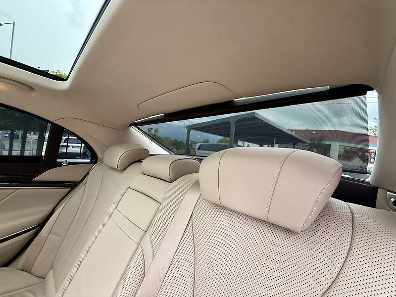 Mercedes-Benz Třídy S (2018) 560 4MATIC LONG - fotka 33 z 55