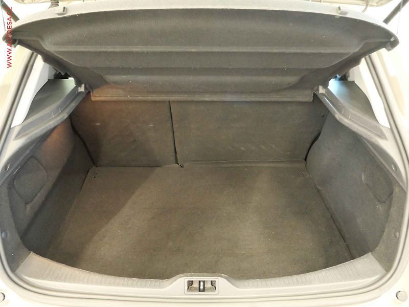 Renault Mégane (2009) 1.6i, ČR, AC, temp - fotka 7 z 22