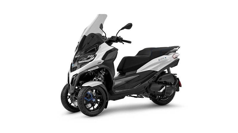 Piaggio MP3 400 (2026) MP3 Sport 400 E5+ - fotka 8 z 9