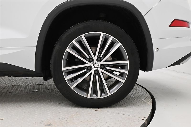 Škoda Kodiaq 2,0 TSI 140KW DSG L&K 4x4 7MÍS - fotka 35 z 35