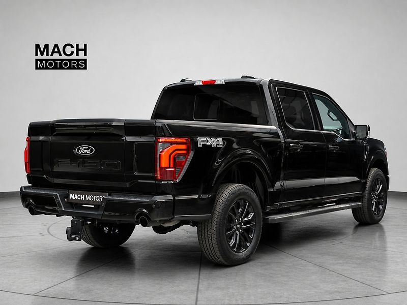 Ford F-150 (2025) Lariat 5,0 298 kW - fotka 4 z 10