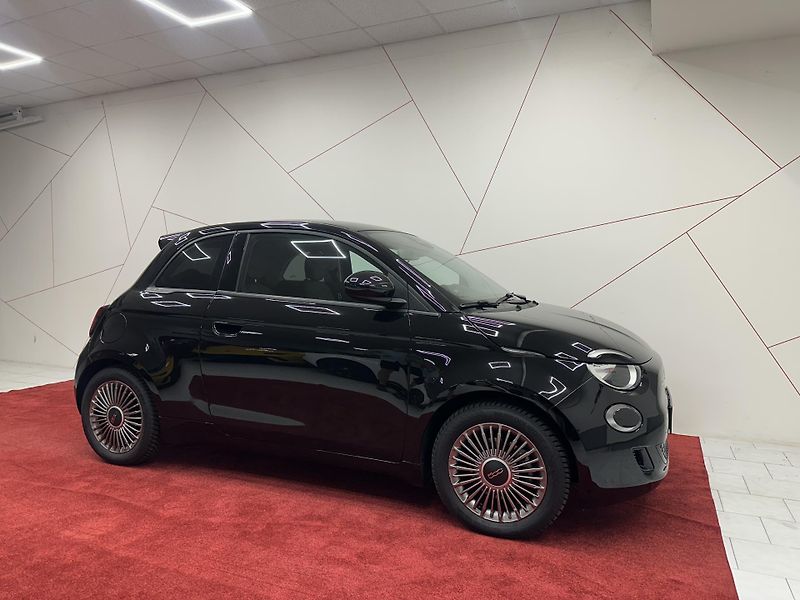 Fiat 500e (2022) 42kwh*KAMERA*10”UCONNECT*TOP - fotka 6 z 16