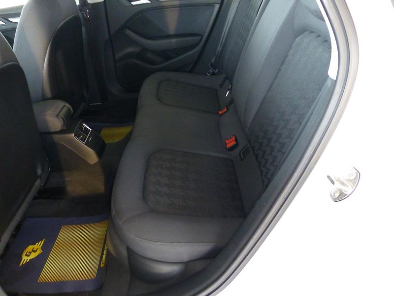 Audi A3 (2013) 2,0TDI-110KW**NAVIGACE**PARK.S - fotka 12 z 24