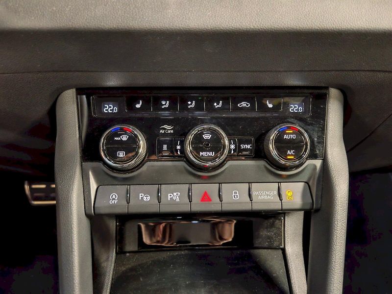 Škoda Karoq (2025) 2.0 TDI 110 kW DSG 4x4 Sportli - fotka 18 z 31