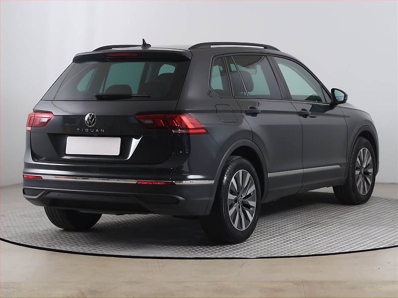 Volkswagen Tiguan (2020) 2.0 TDI - fotka 5 z 18