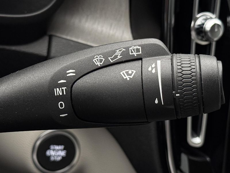 Volvo XC40 T5 AWD INSCRTIPTION REZERVACE - fotka 27 z 42
