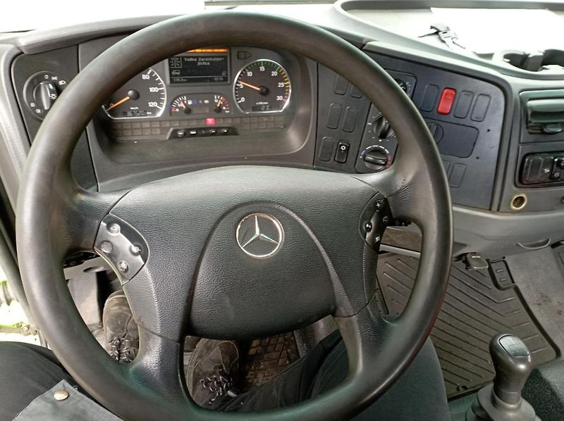 Mercedes-Benz (2011) 1018 Atego kontejner - fotka 7 z 7