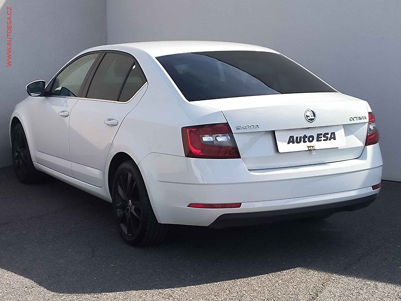 Škoda Octavia (2018) 1.4 TSI, 2.maj,ČR, Style, LED - fotka 6 z 21