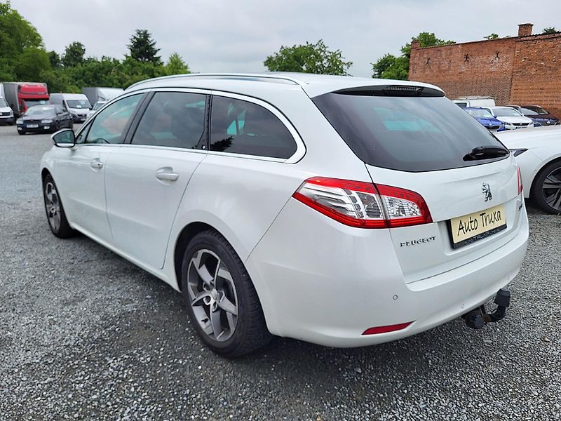 Peugeot 508 2.0 BlueHDi 180k EAT6 ALLURE - fotka 3 z 48