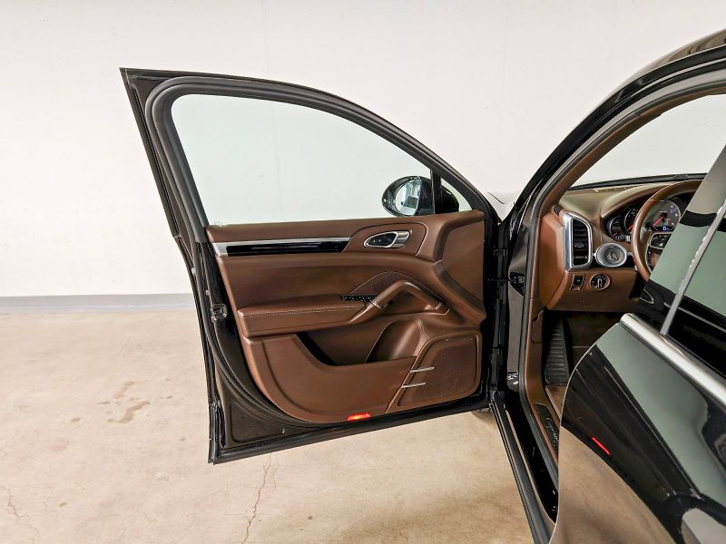 Porsche Cayenne (2016) S 4.2 TDI 283kW 4x4 - fotka 16 z 29