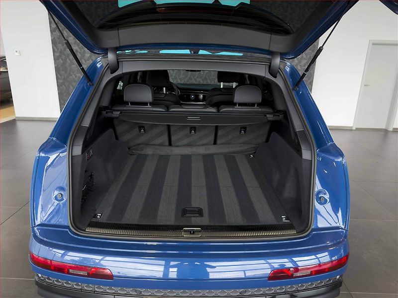 Audi SQ7 (2025) 4.0 TFSI - fotka 10 z 20