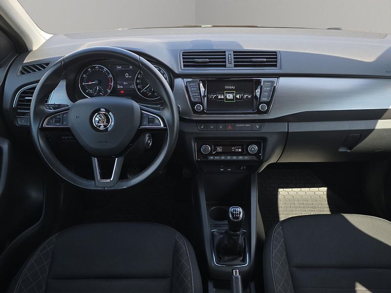 Škoda Fabia (2018) Style 1.0 TSi 81kw, serv. knih - fotka 9 z 23