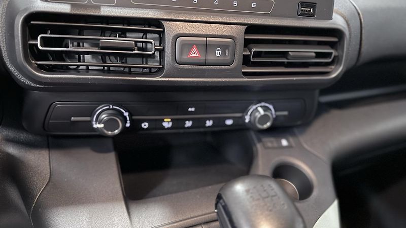 Citroën Berlingo (2020) 1.2IT LIVE,110PS?ČR,ZÁRUKA!! - fotka 33 z 36
