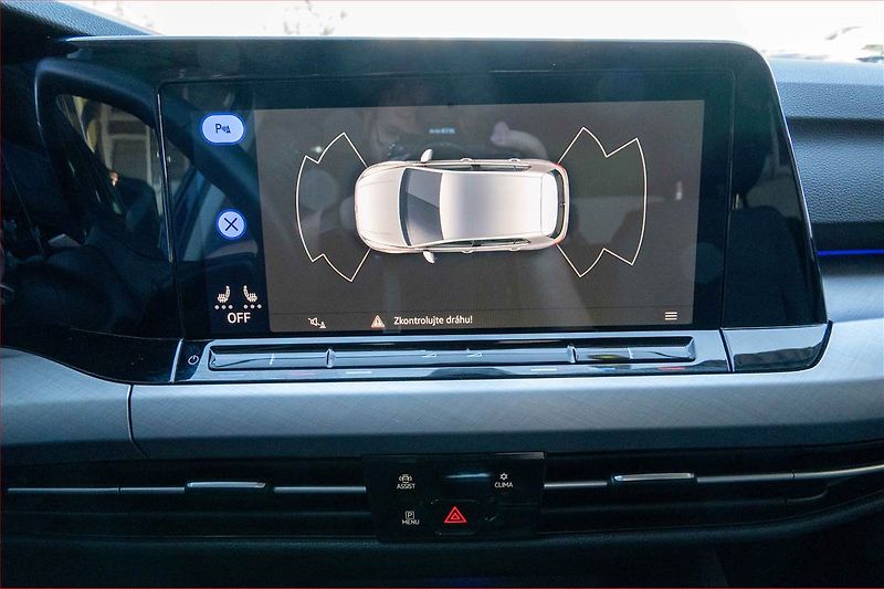 Volkswagen Golf (2023) Life 1.5 TSI - fotka 17 z 18