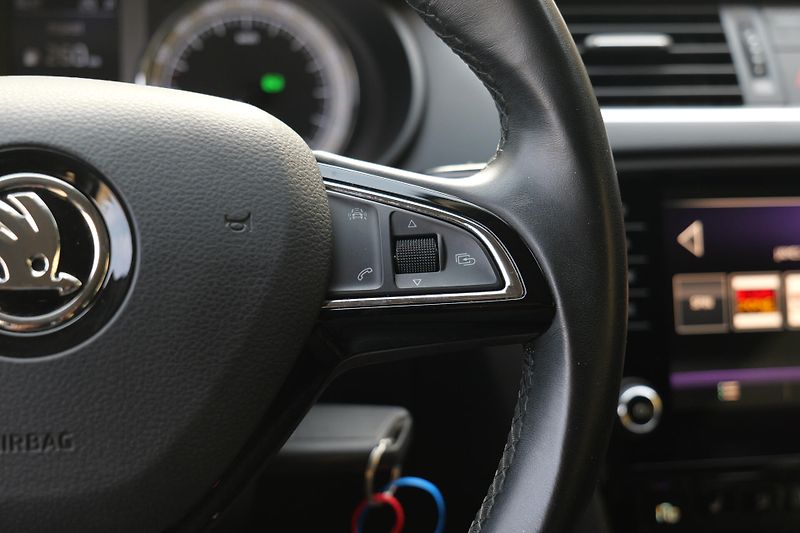 Škoda Octavia 1.4 TSI 110 kW DSG Tažné CarPl - fotka 20 z 34