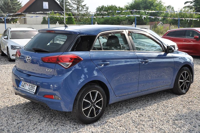 Hyundai i20 1.2i 55kW Klima - fotka 3 z 13