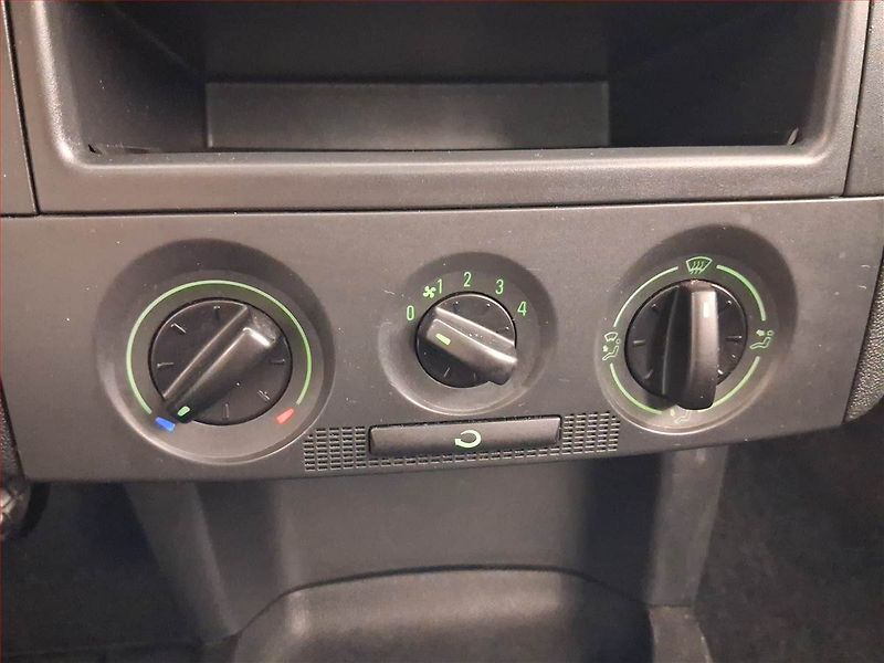 Škoda Fabia (2006) 1.2, po STK, zamluveno - fotka 14 z 15