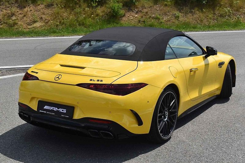 AMG SL je dnes poměrně univerzálním autem