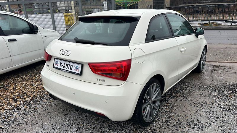 Audi A1 (2011) 1.4TFSi 90kW*Pano*Alu*PDC* - fotka 4 z 24