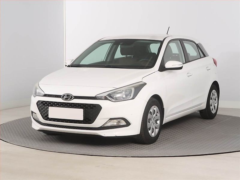 Hyundai i20 (2015) 1.1 CRDi - fotka 2 z 16