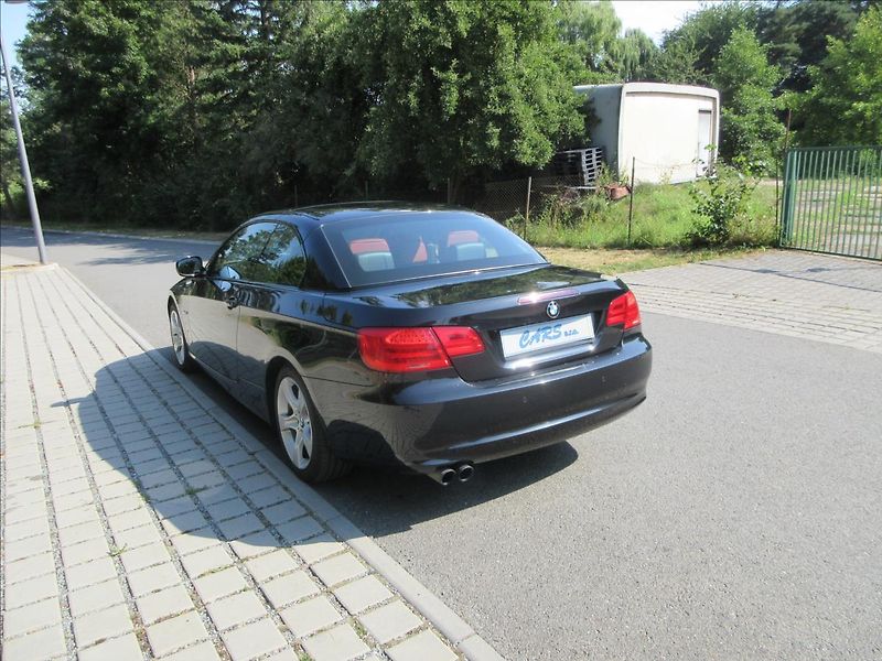 BMW Řada 3 325i 160Kw, Navi, 97 tis. Km. - fotka 14 z 42