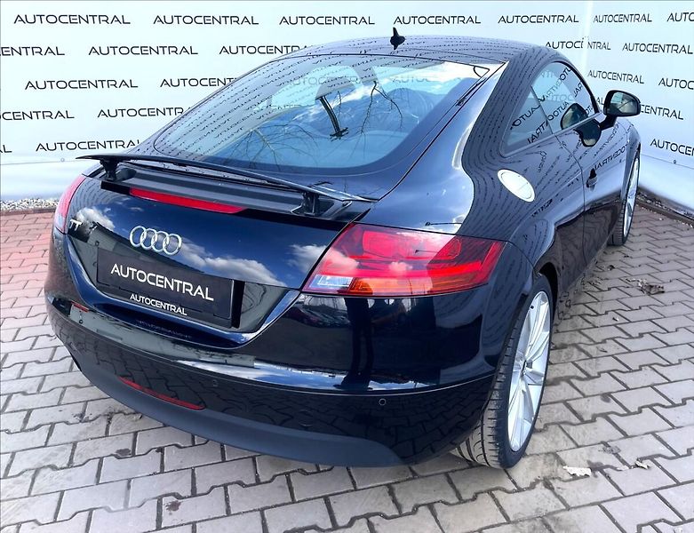 Audi TT 2,0 TFSi,147kW,S-line,serv.kn. - fotka 9 z 25