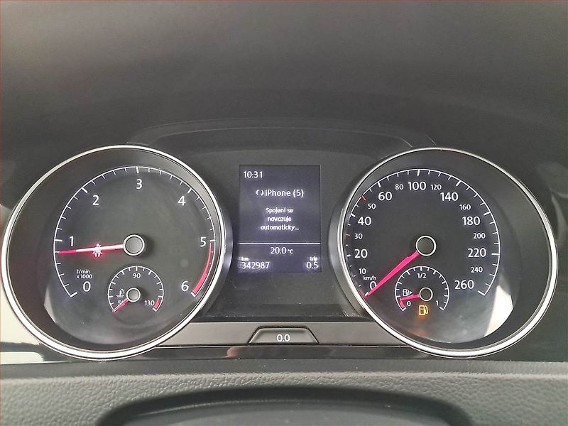 Volkswagen Golf (2013) 1.6 TDI, Tempomat - fotka 11 z 18