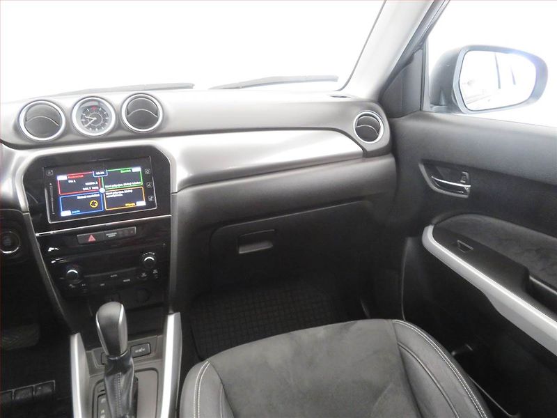 Suzuki Vitara (2018) Elegance 1.6 VVT, Automat - fotka 8 z 18