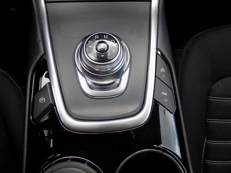 Ford Galaxy (2020) 2.0TDCi/Titanium/7.míst/AT/LED - fotka 31 z 50