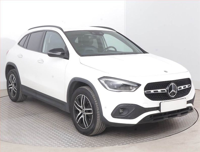 Mercedes-Benz GLA (2020) 200 d 4MATIC - fotka 1 z 22