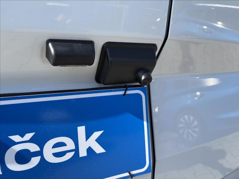 Ford Transit Custom 2,0 EcoBlue 100kW  L1 - fotka 14 z 34