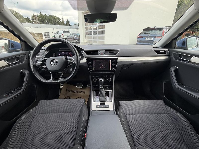Škoda Superb  2.0 TDI 147kW Style Combi DSG - fotka 9 z 34