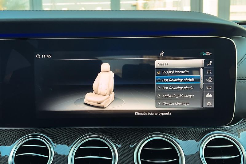 Mercedes-Benz Třídy E (2017) E63S AMG 4Matic+ V8 Biturbo - fotka 73 z 99