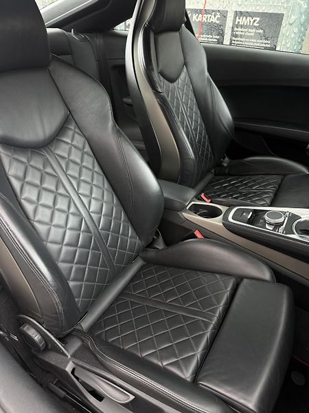 Audi TT (2015) - fotka 27 z 34