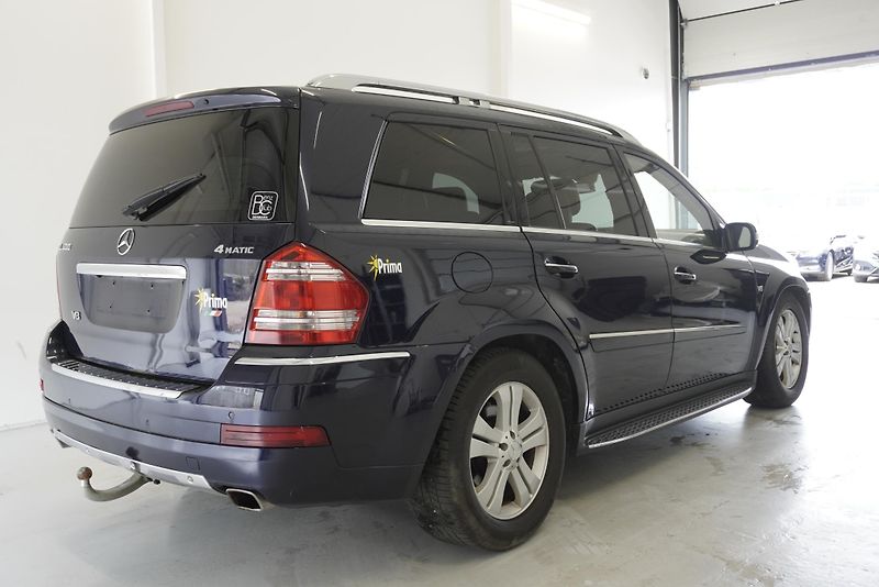 Mercedes-Benz GL (2006) 5,5I V8 4MATIC AUTOMAT 7 MÍST - fotka 5 z 36