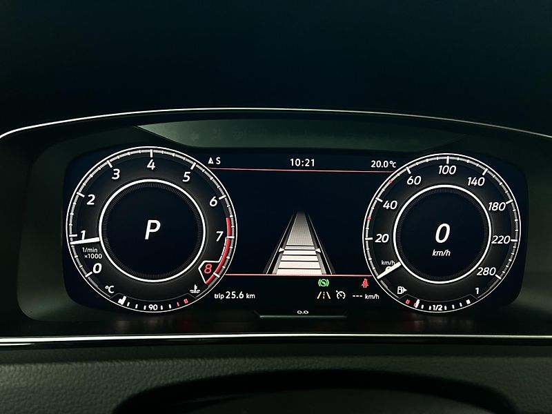 Volkswagen Golf GTI TCR, 2.0 TSI 213 kW - fotka 23 z 46