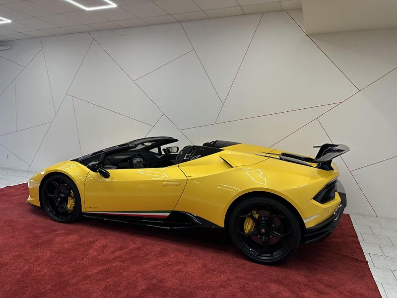 Lamborghini Huracán (2019) Performante Spyder*TOP SPEC - fotka 5 z 15