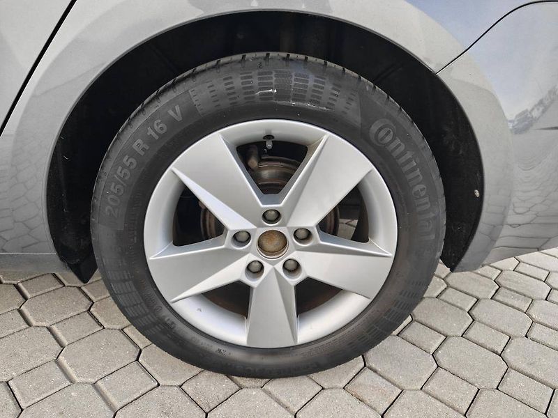 Škoda Octavia Trumf  1,4TSI - fotka 18 z 20
