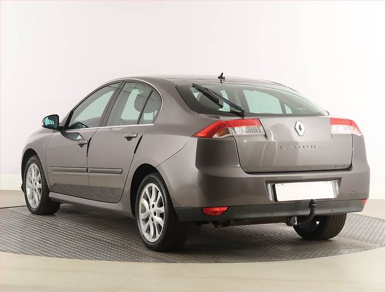 Renault Laguna (2008) 2.0 16V, Serv.kniha, Navi - fotka 4 z 19
