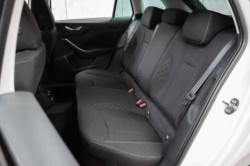 Škoda Scala 1.6 TDI SmartLink+*DPH*ČR 1.M* - fotka 11 z 39