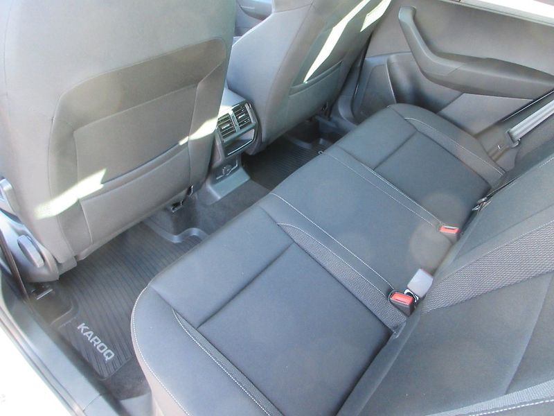 Škoda Karoq SELECTION 2.0 TDI  CR 85 - fotka 20 z 20