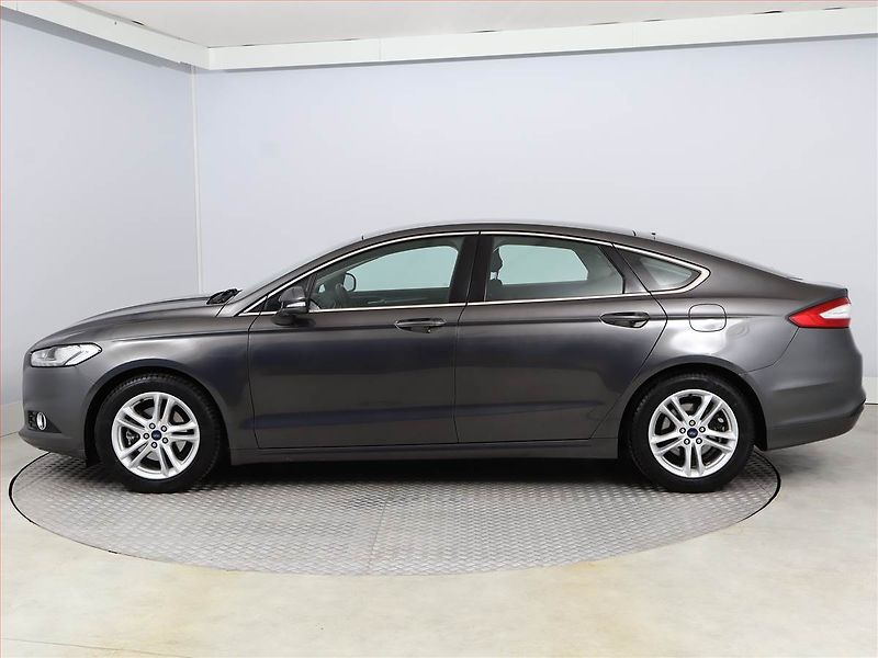 Ford Mondeo (2015) Titanium 2.0 TDCI, ČR,1.maj - fotka 3 z 19