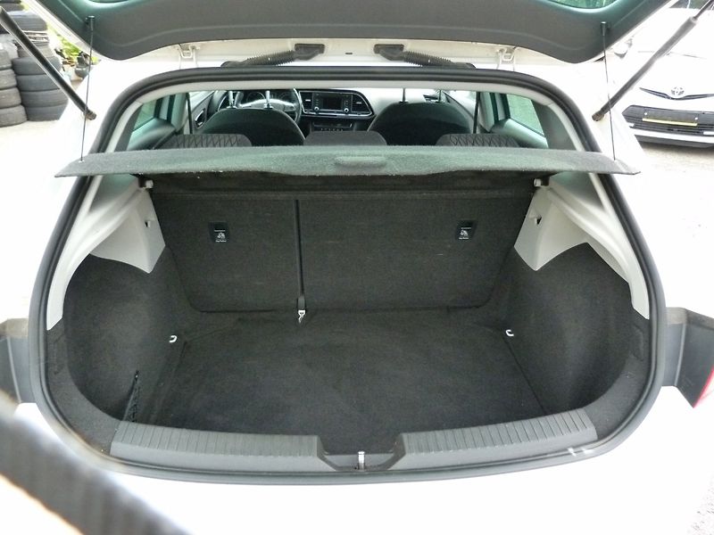 Seat Leon 1.2 tsi 77 Kw řemen - fotka 12 z 19