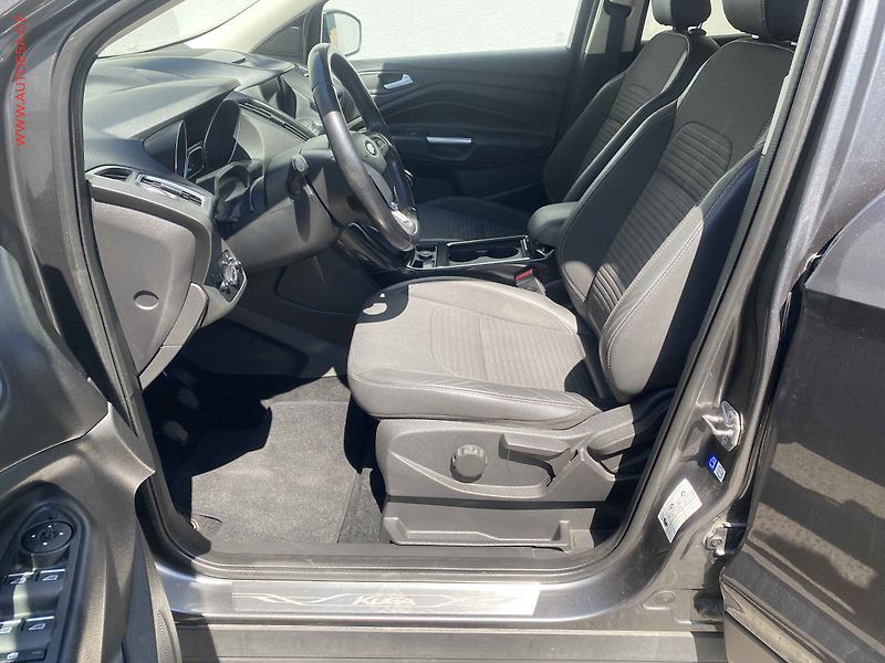 Ford Kuga (2017) 2.0 TDCi, Titanium, TZ, navi - fotka 9 z 17