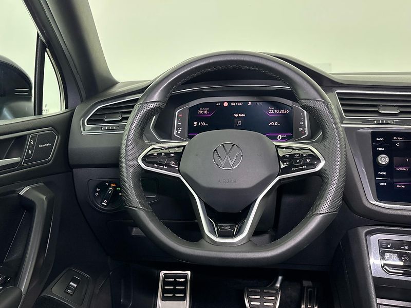 Volkswagen Tiguan R-Line 4MOT - fotka 18 z 30