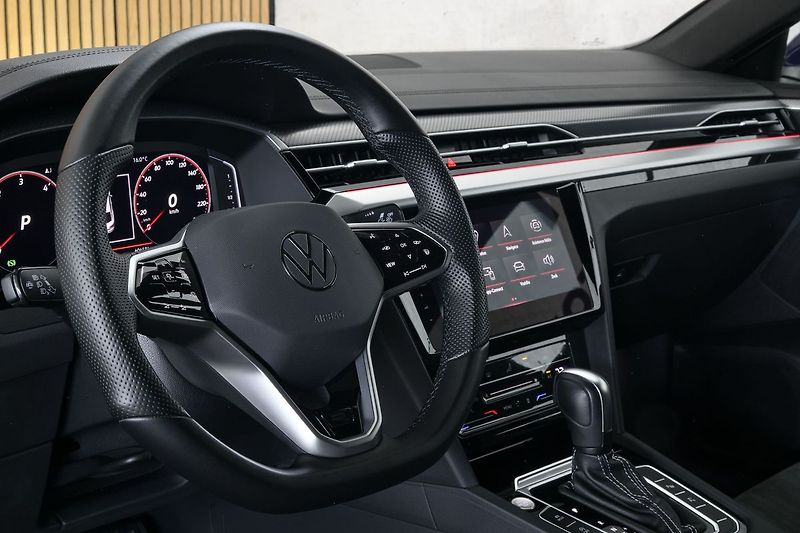 Volkswagen Arteon 2.0TDI 147kW 4x4 R-Line IQ Web - fotka 17 z 38