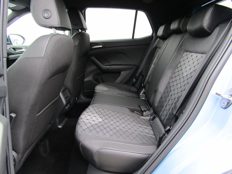 Volkswagen T-Cross R-Line People1.5 TSI 110 kW 7D - fotka 28 z 34