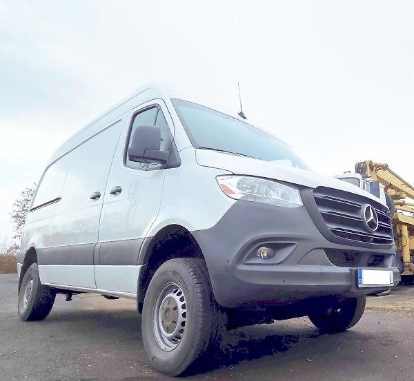 Mercedes-Benz Sprinter (2024) 4x4 V6! 3.0D 2500 Cargo  - fotka 10 z 39