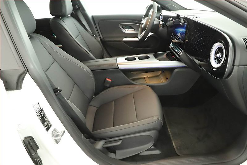 Mercedes-Benz CLA (2026) 180 - fotka 7 z 21